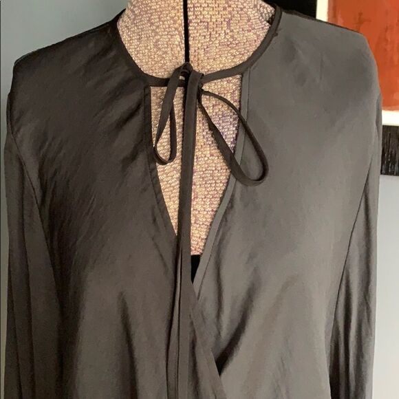 Silence+Noise black/gray color block wrap tie top - Picture 2 of 7